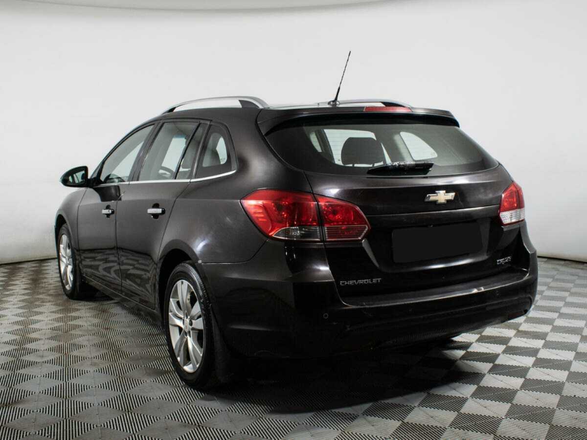 Chevrolet Cruze с пробегом — 2015 год. Фото: #4