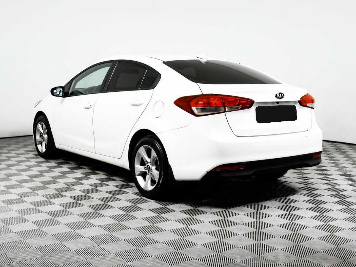 Kia Cerato с пробегом — 2017 год. Фото: #6