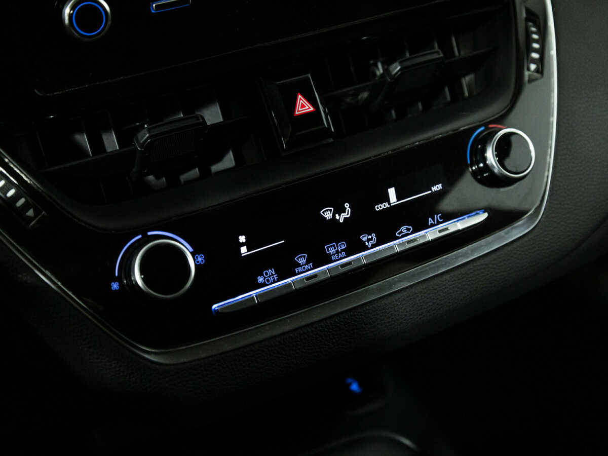 Toyota Corolla с пробегом — 2019 год. Фото: #13