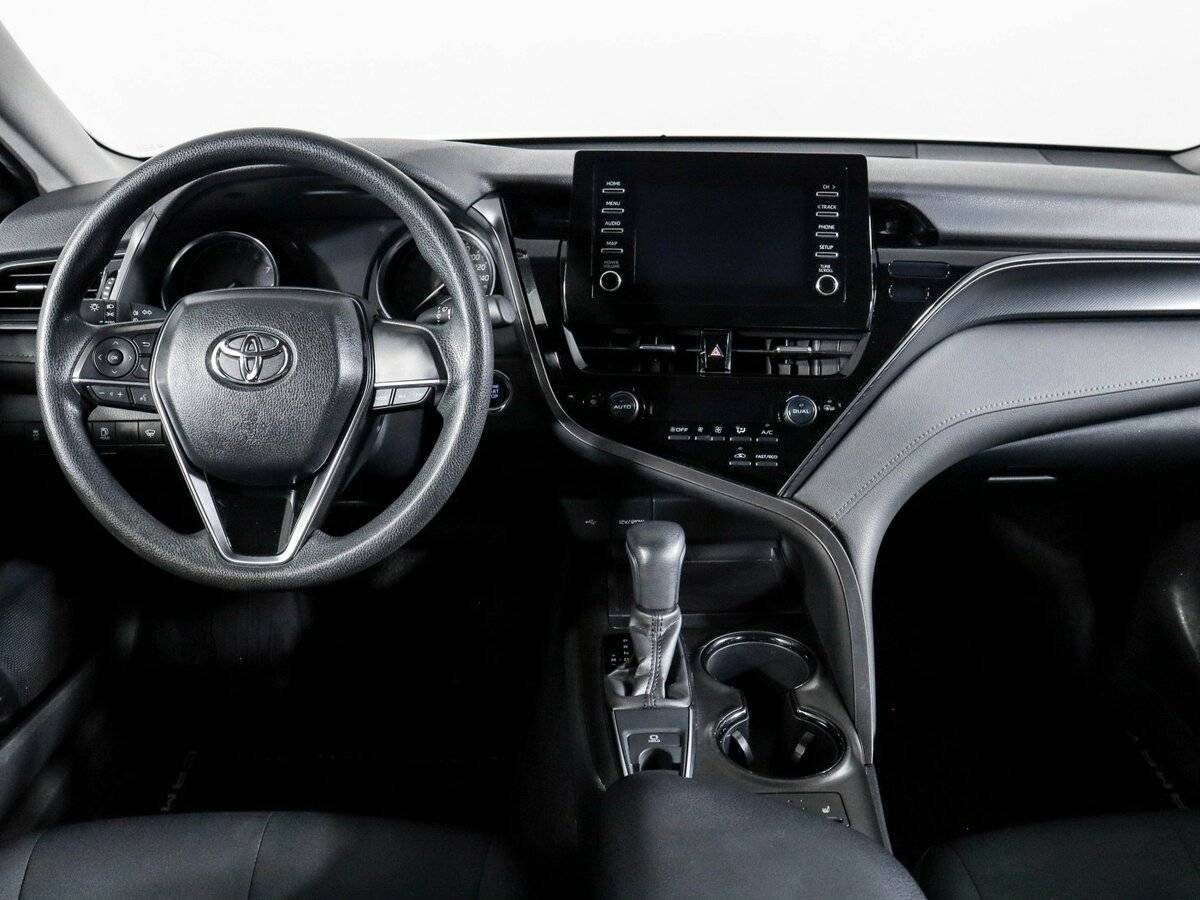 Toyota Camry с пробегом — 2021 год. Фото: #8
