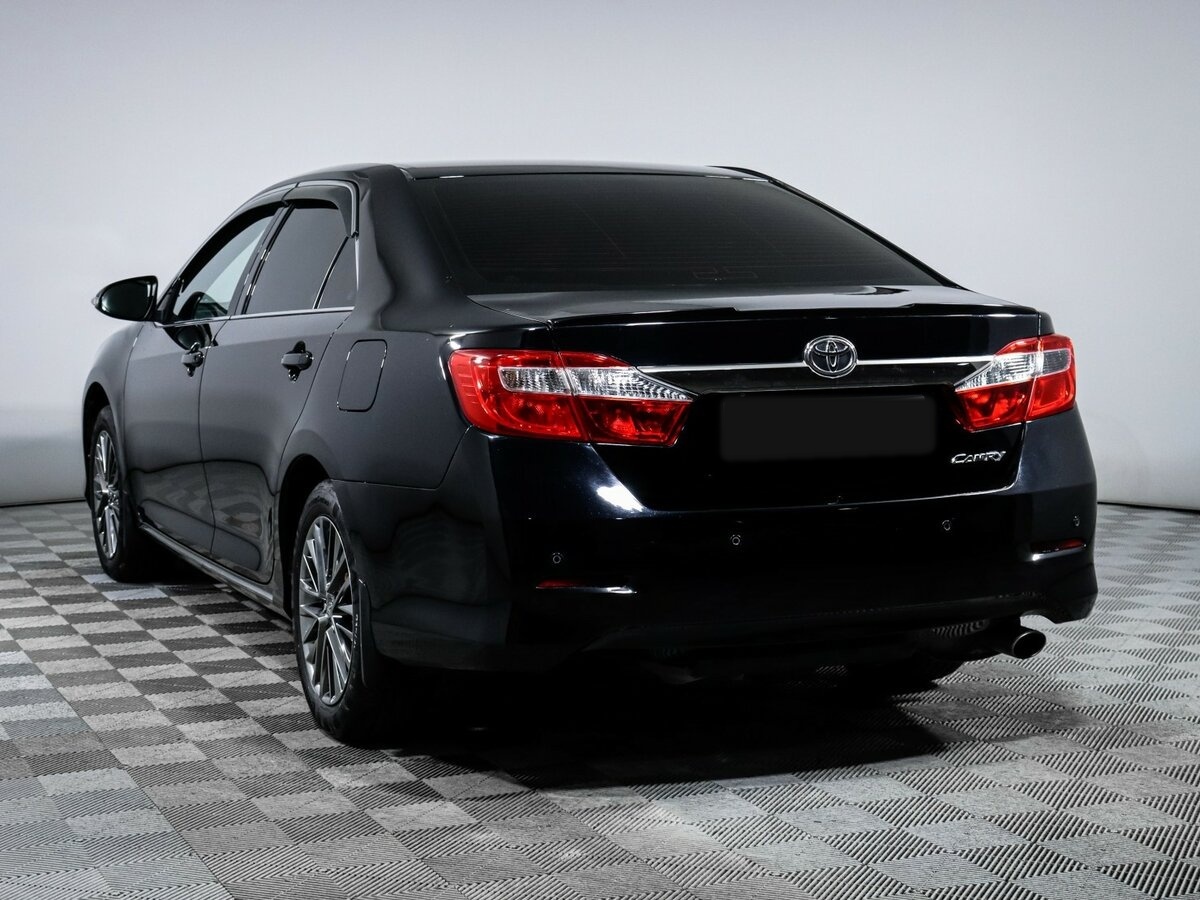 Toyota Camry с пробегом — 2014 год. Фото: #5
