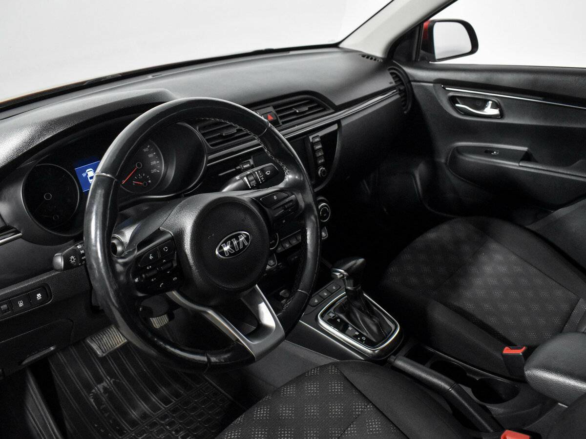 Kia Rio с пробегом — 2018 год. Фото: #7