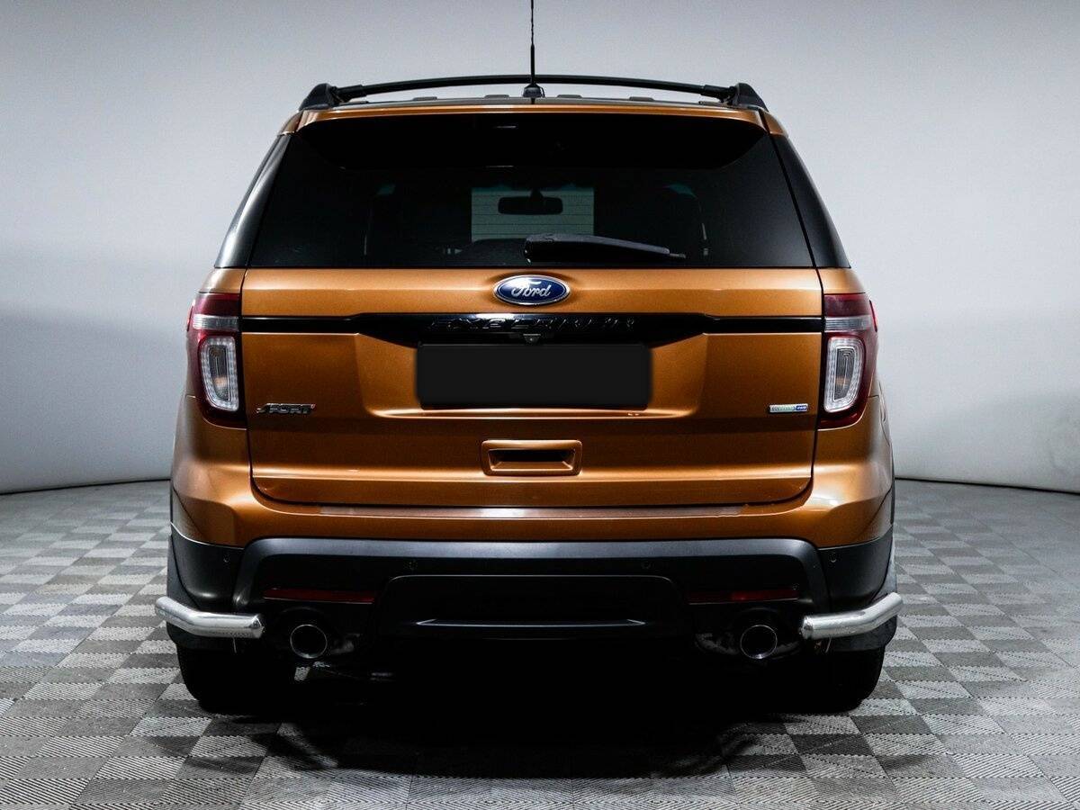Ford Explorer с пробегом — 2013 год. Фото: #4