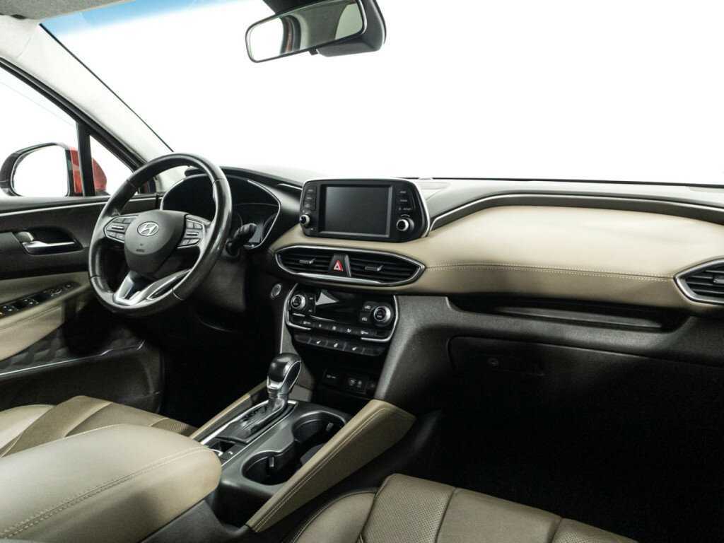 Hyundai Santa Fe с пробегом — 2019 год. Фото: #8