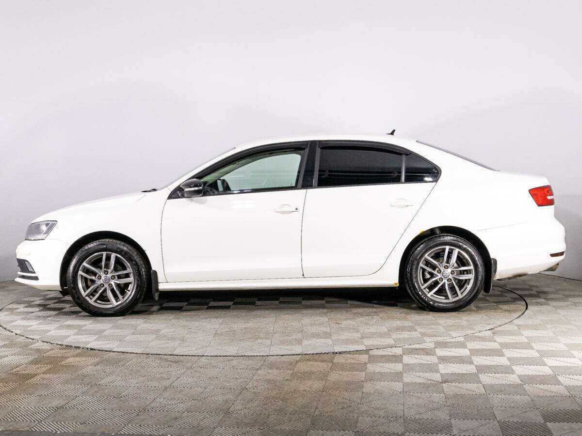Volkswagen Jetta с пробегом — 2015 год. Фото: #7