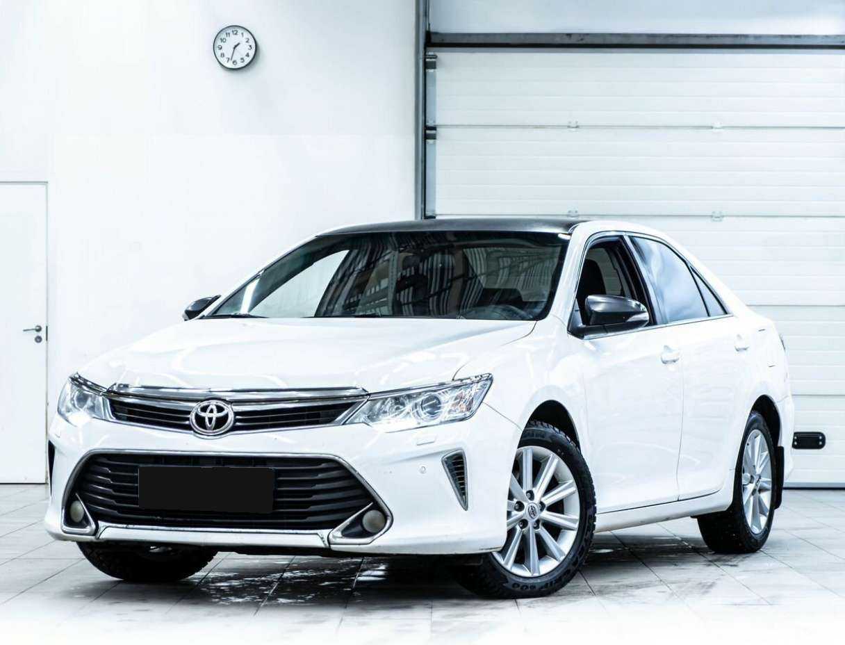 Toyota Camry с пробегом — 2016 год. Посмотреть фото