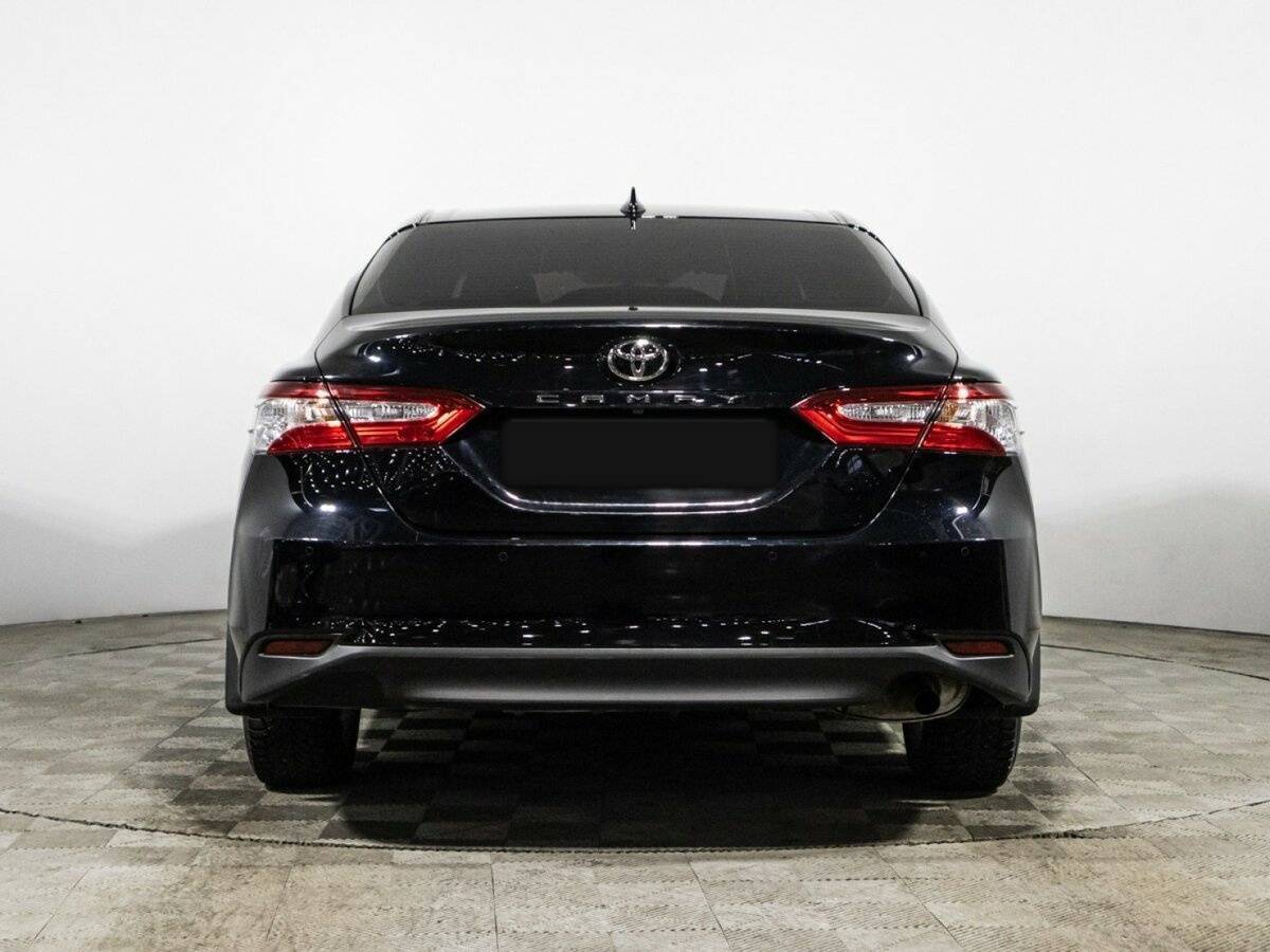 Toyota Camry с пробегом — 2021 год. Фото: #4