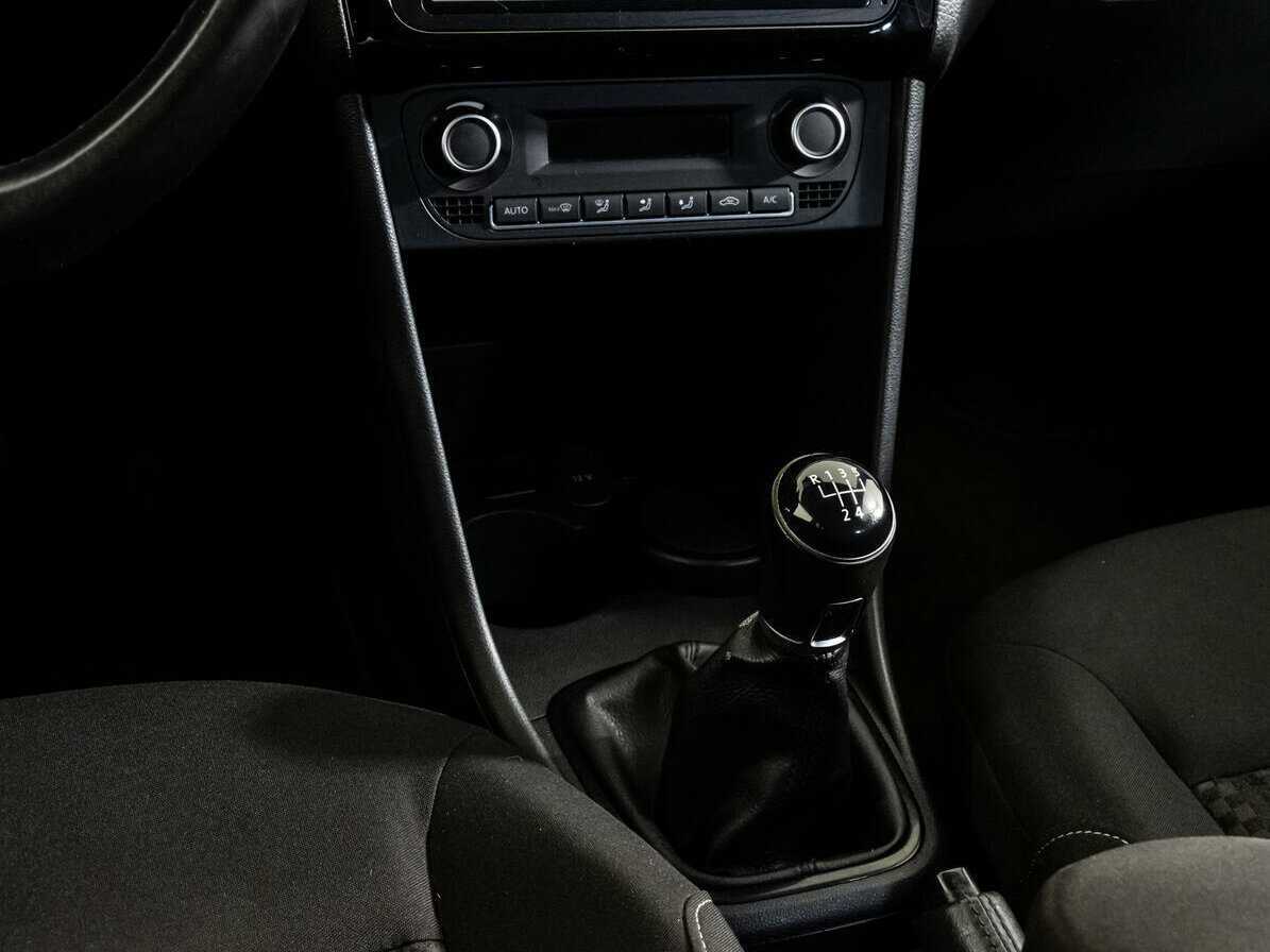 Volkswagen Polo с пробегом — 2018 год. Фото: #12