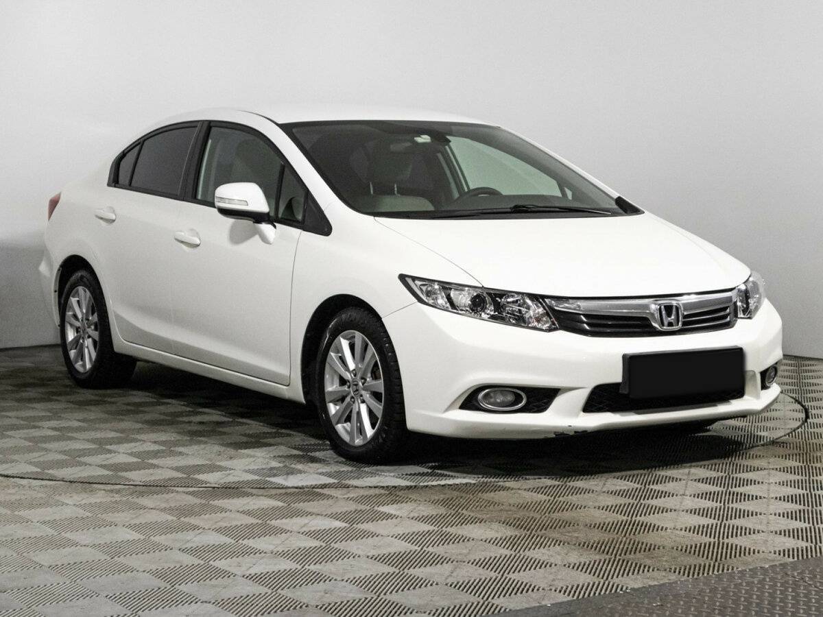 Honda Civic с пробегом — 2012 год. Фото: #2