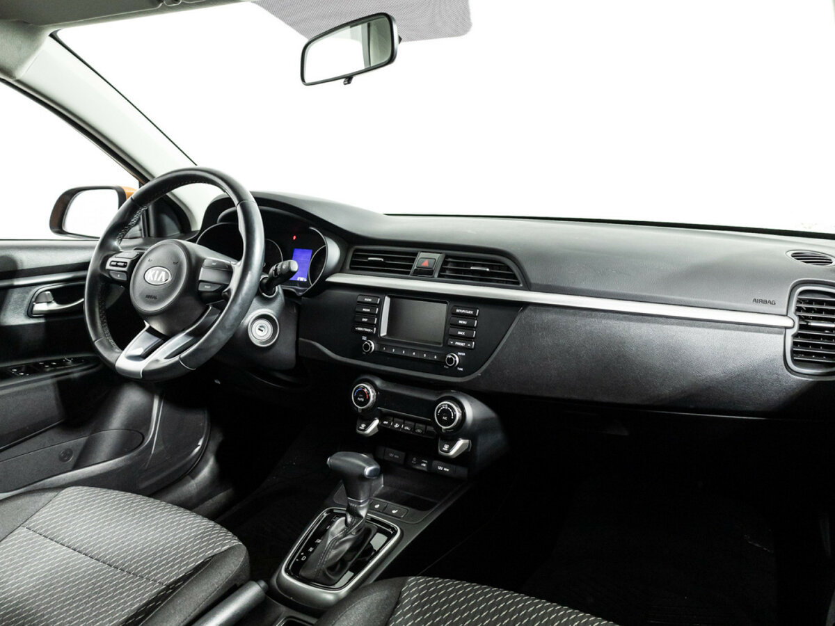 Kia Rio с пробегом — 2017 год. Фото: #8