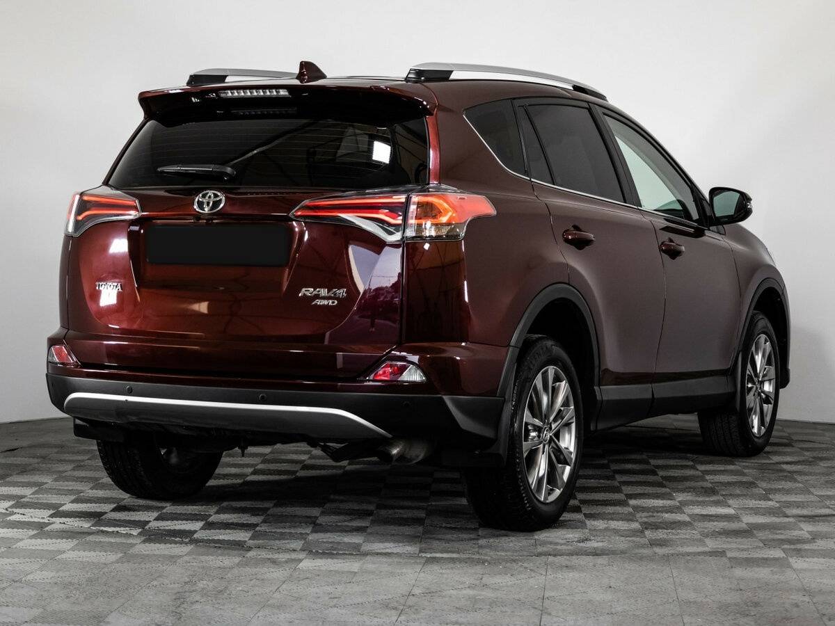 Toyota RAV4 с пробегом — 2019 год. Фото: #4