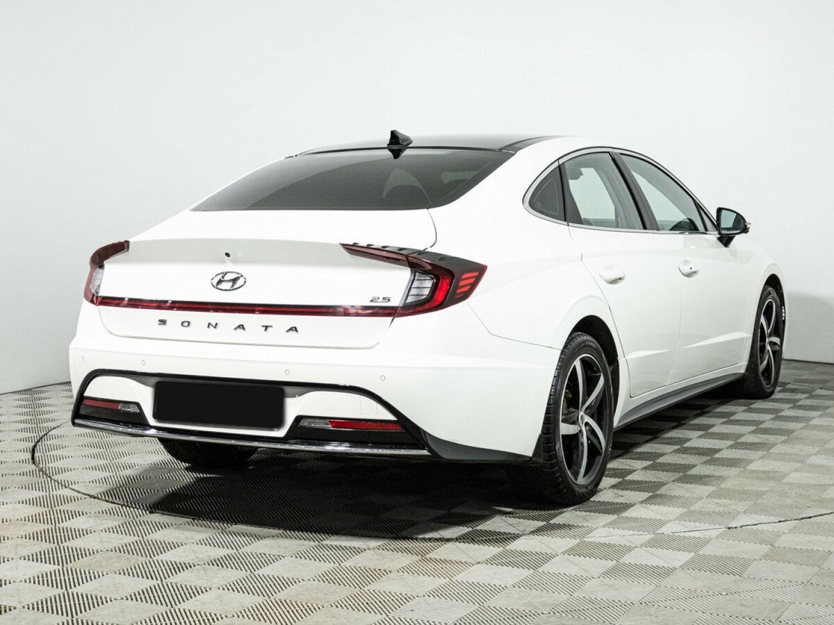Hyundai Sonata с пробегом — 2021 год. Фото: #3