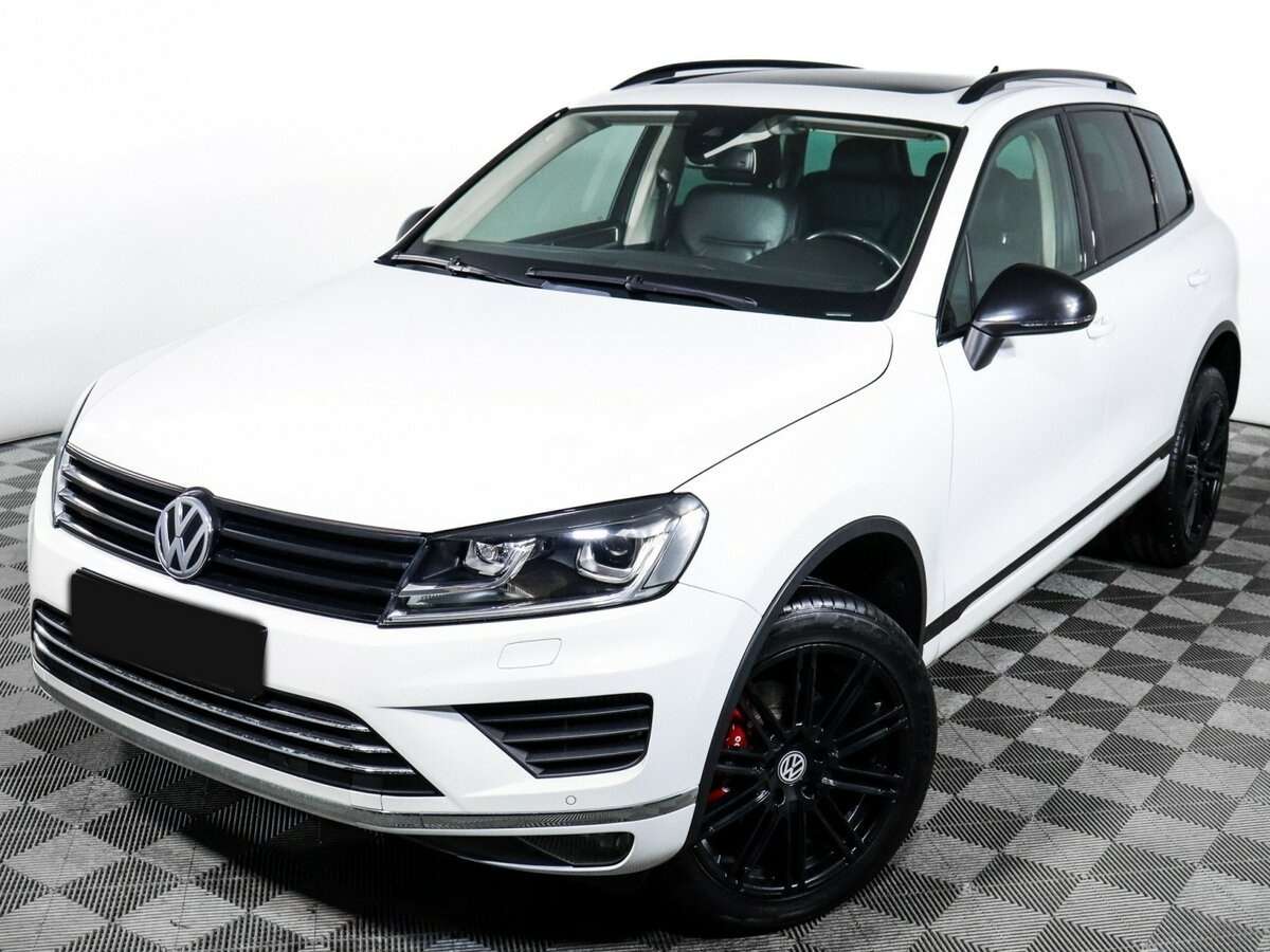 Volkswagen Touareg с пробегом — 2015 год. Фото: #15