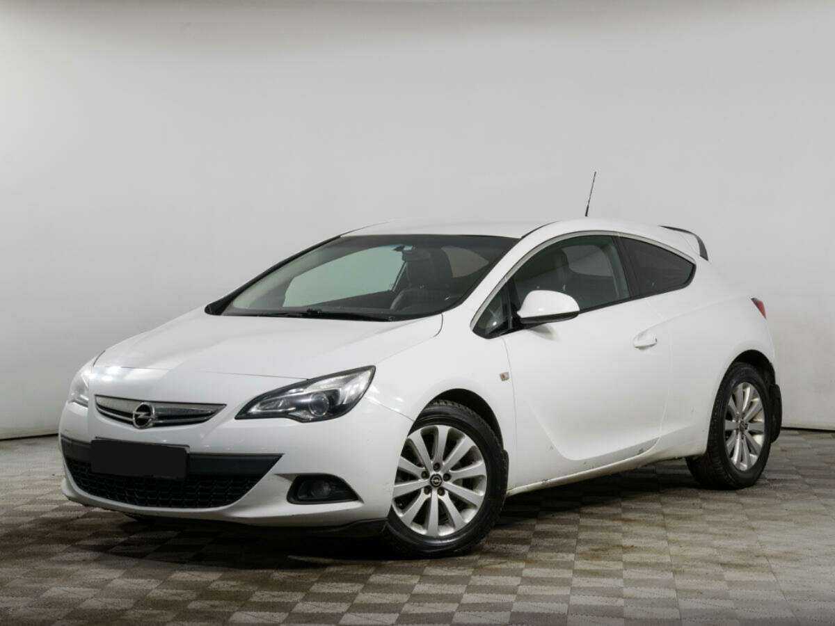 Opel Astra с пробегом — 2012 год. Фото: #0
