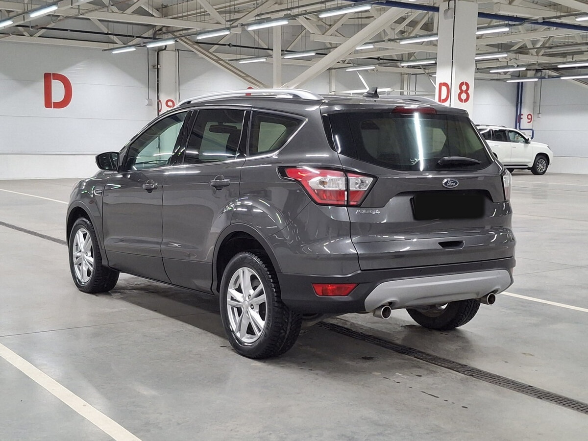 Ford Kuga с пробегом — 2016 год. Фото: #6