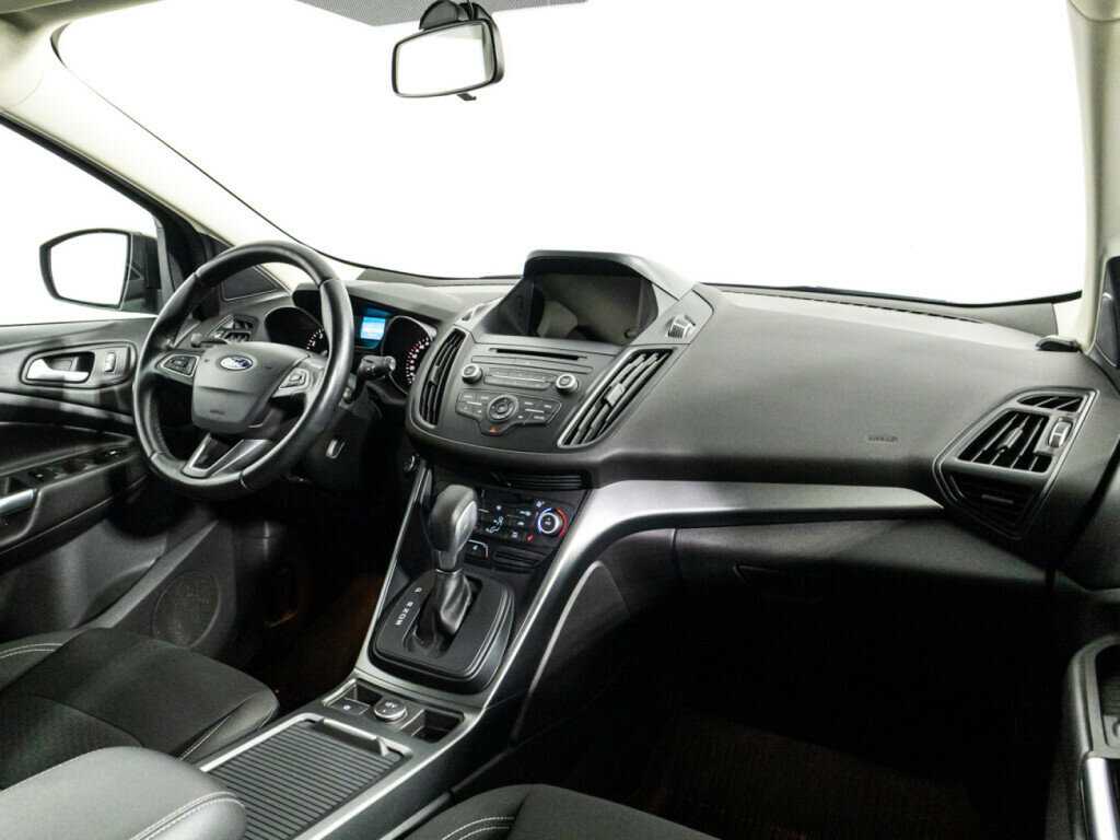 Ford Kuga с пробегом — 2017 год. Фото: #8