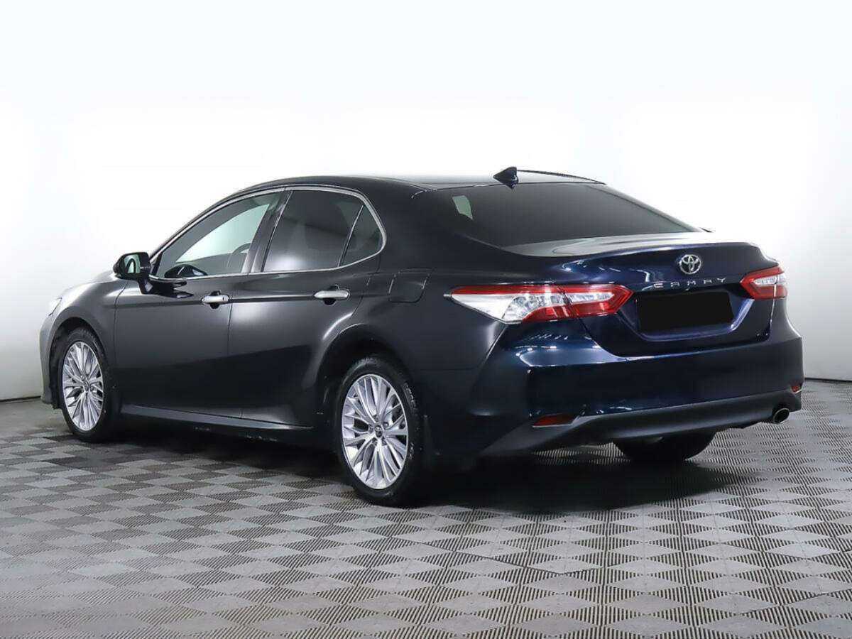 Toyota Camry с пробегом — 2019 год. Фото: #5