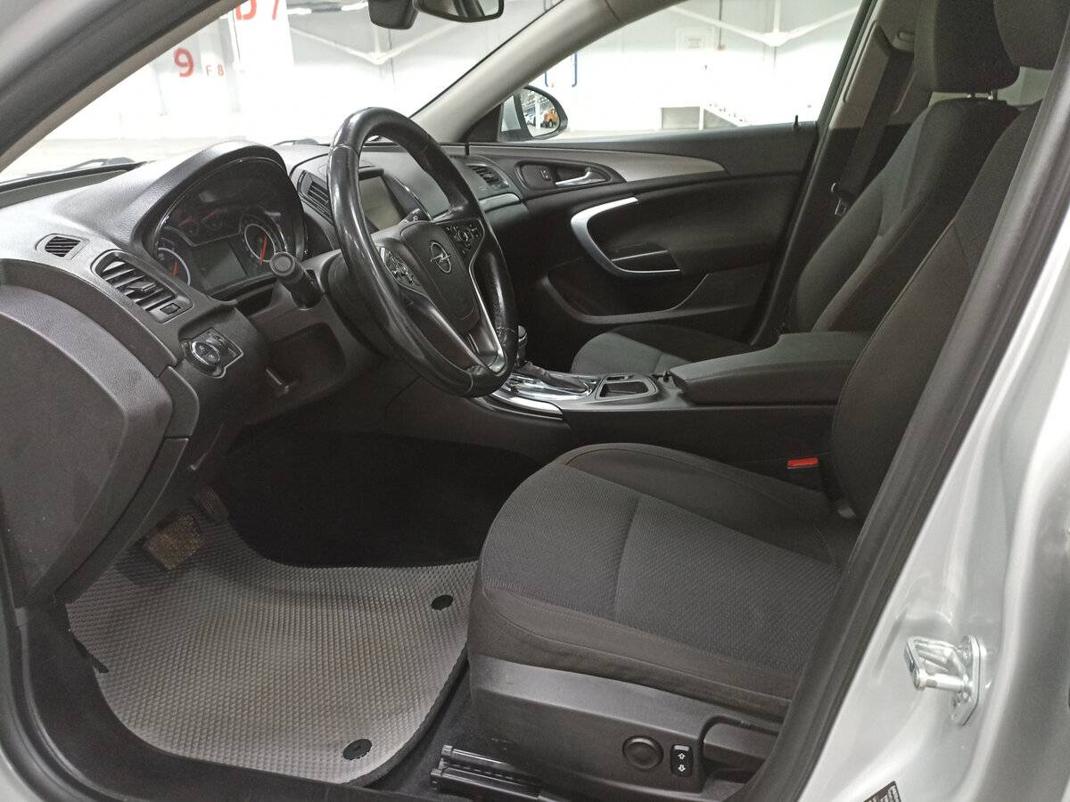 Opel Insignia с пробегом — 2014 год. Фото: #14