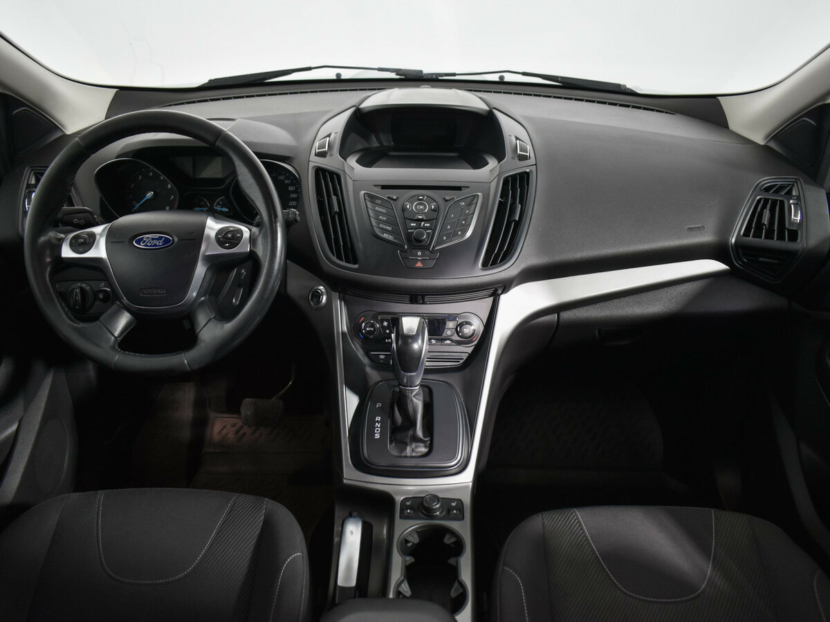 Ford Kuga с пробегом — 2014 год. Фото: #11