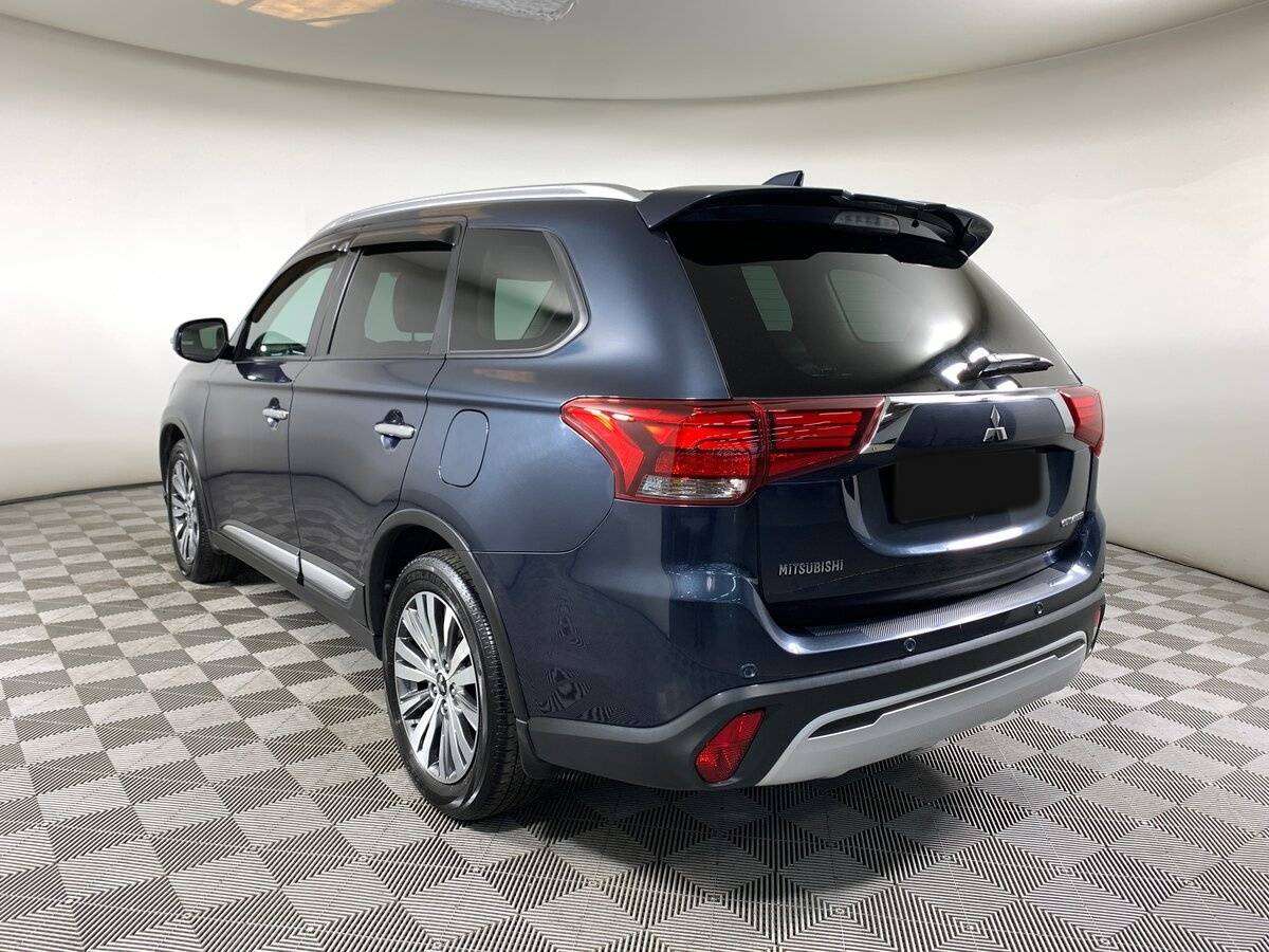 Mitsubishi Outlander с пробегом — 2020 год. Фото: #6
