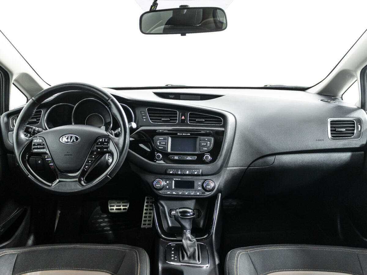 Kia Ceed с пробегом — 2014 год. Фото: #12