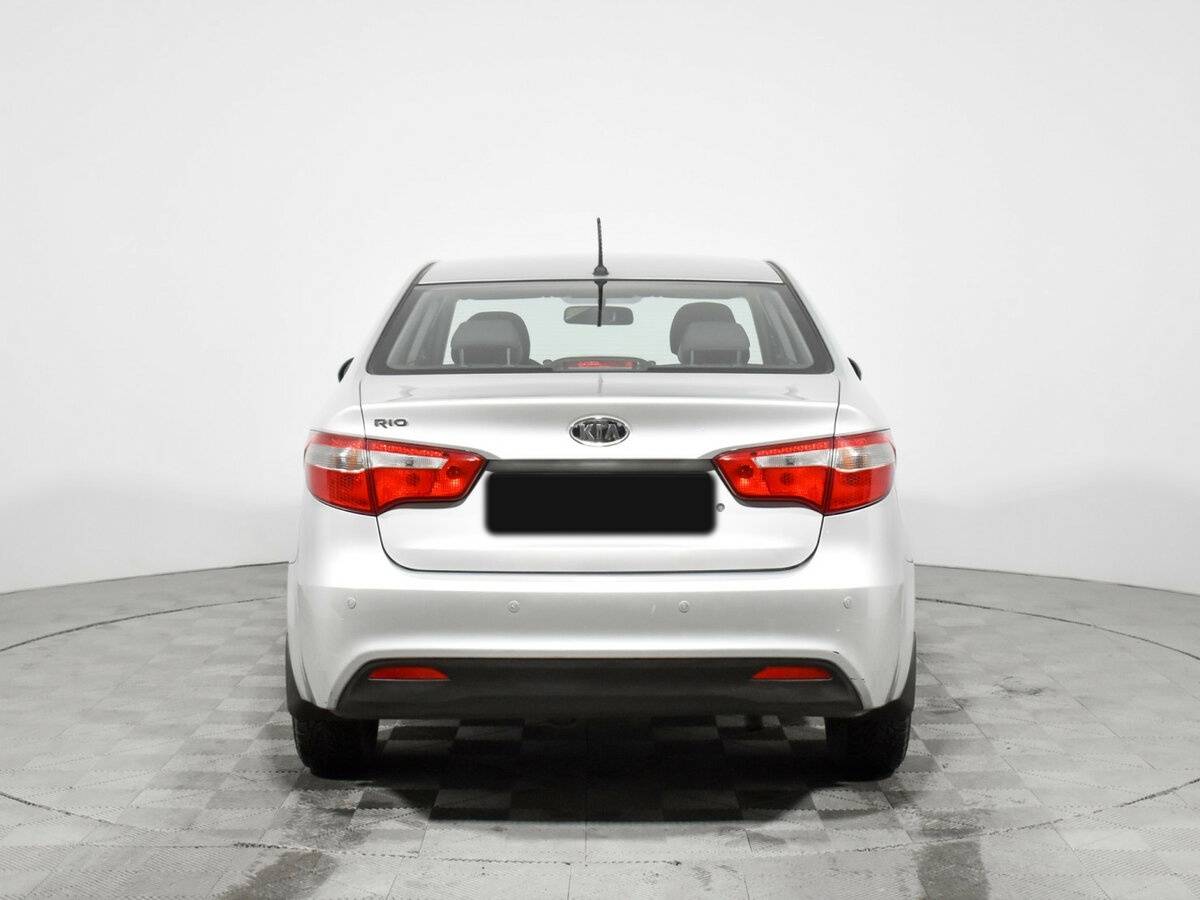 Kia Rio с пробегом — 2012 год. Фото: #5
