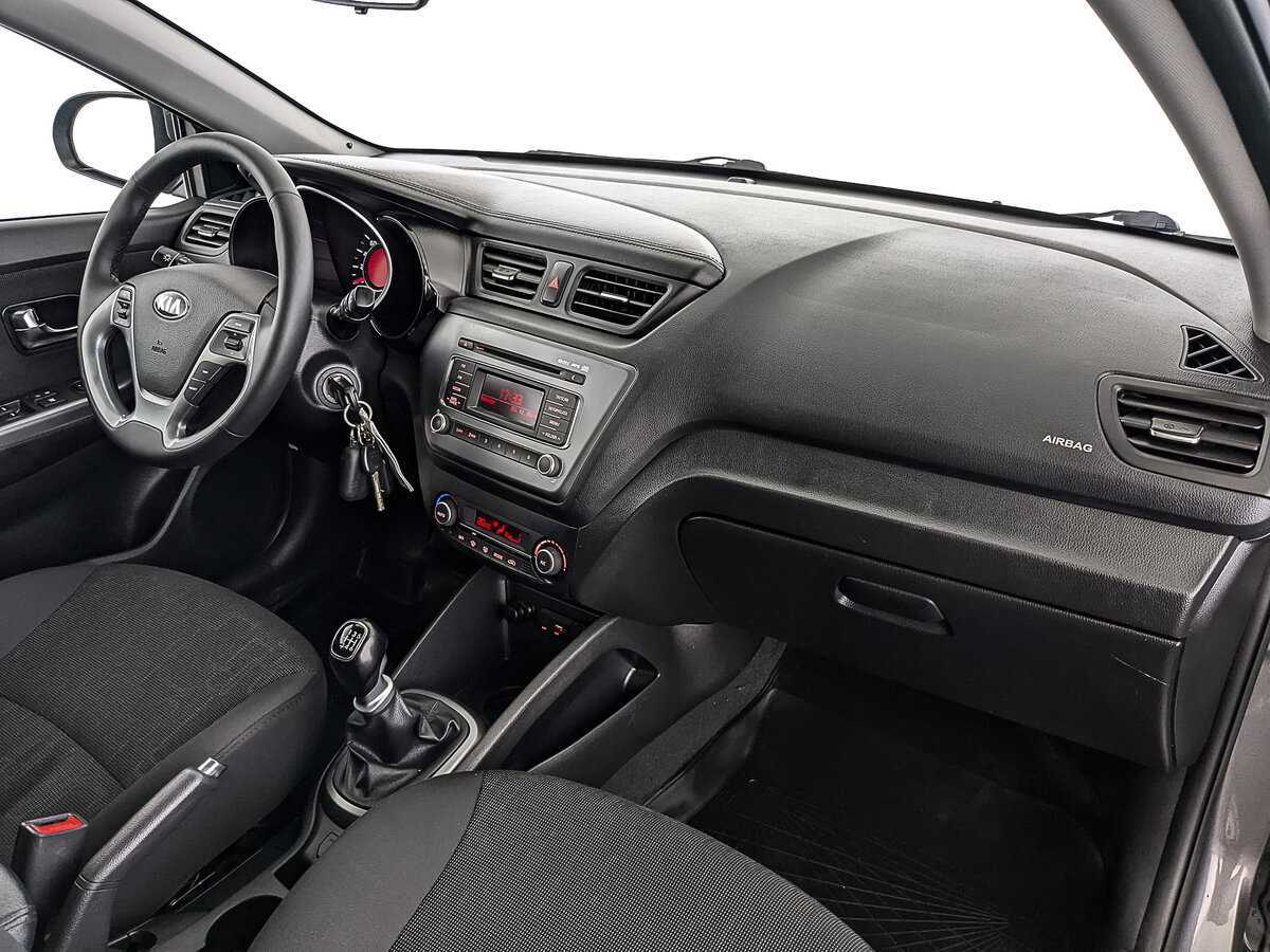 Kia Rio с пробегом — 2016 год. Фото: #12