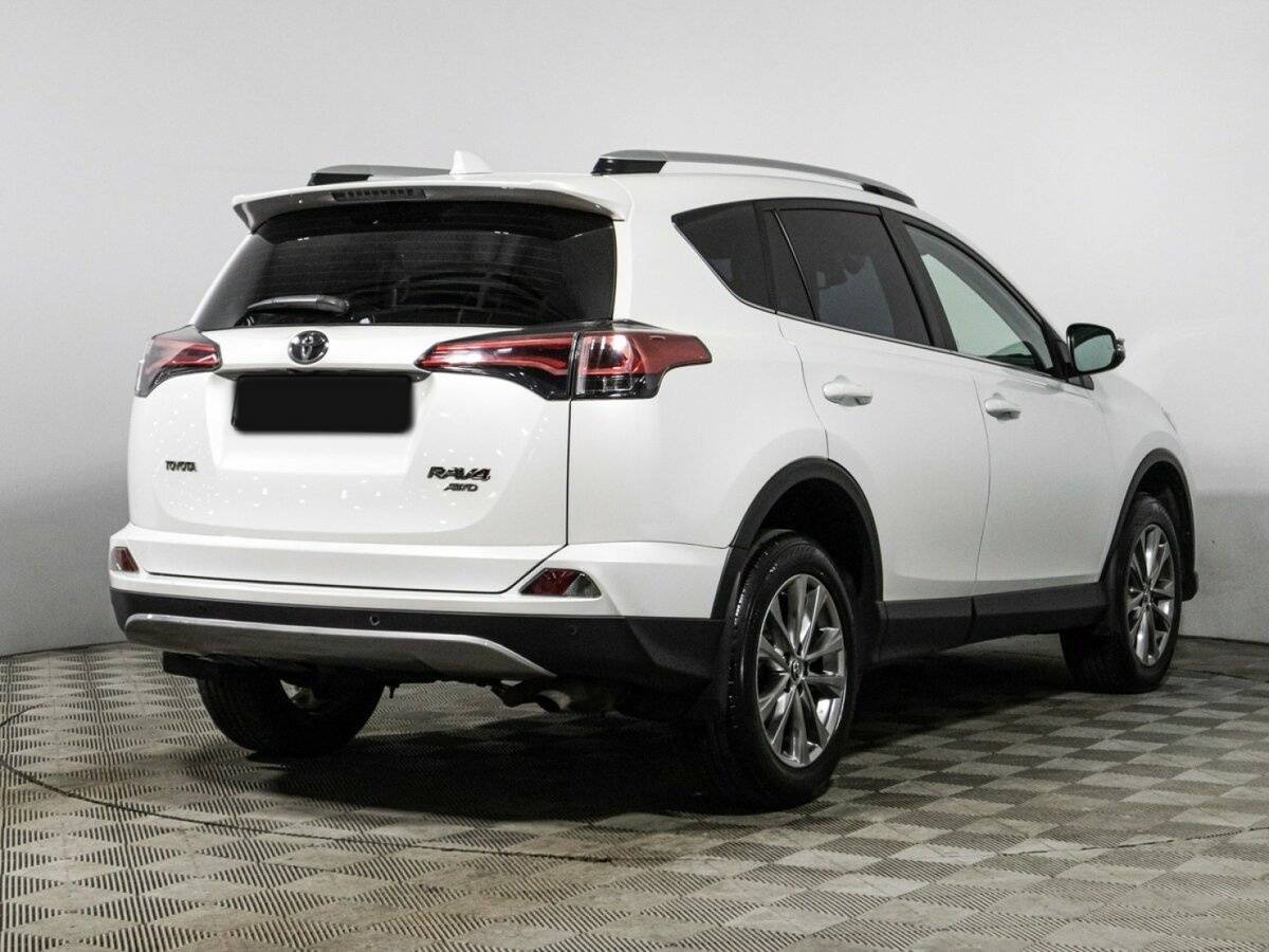 Toyota RAV4 с пробегом — 2018 год. Фото: #3