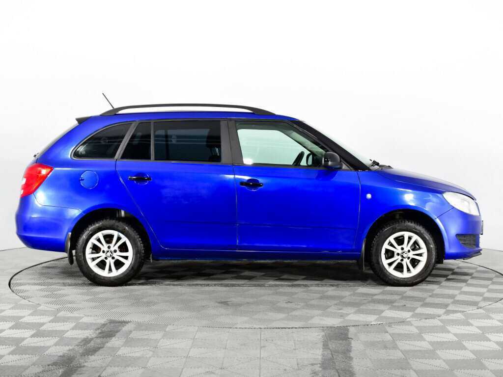 Skoda Fabia с пробегом — 2014 год. Фото: #3