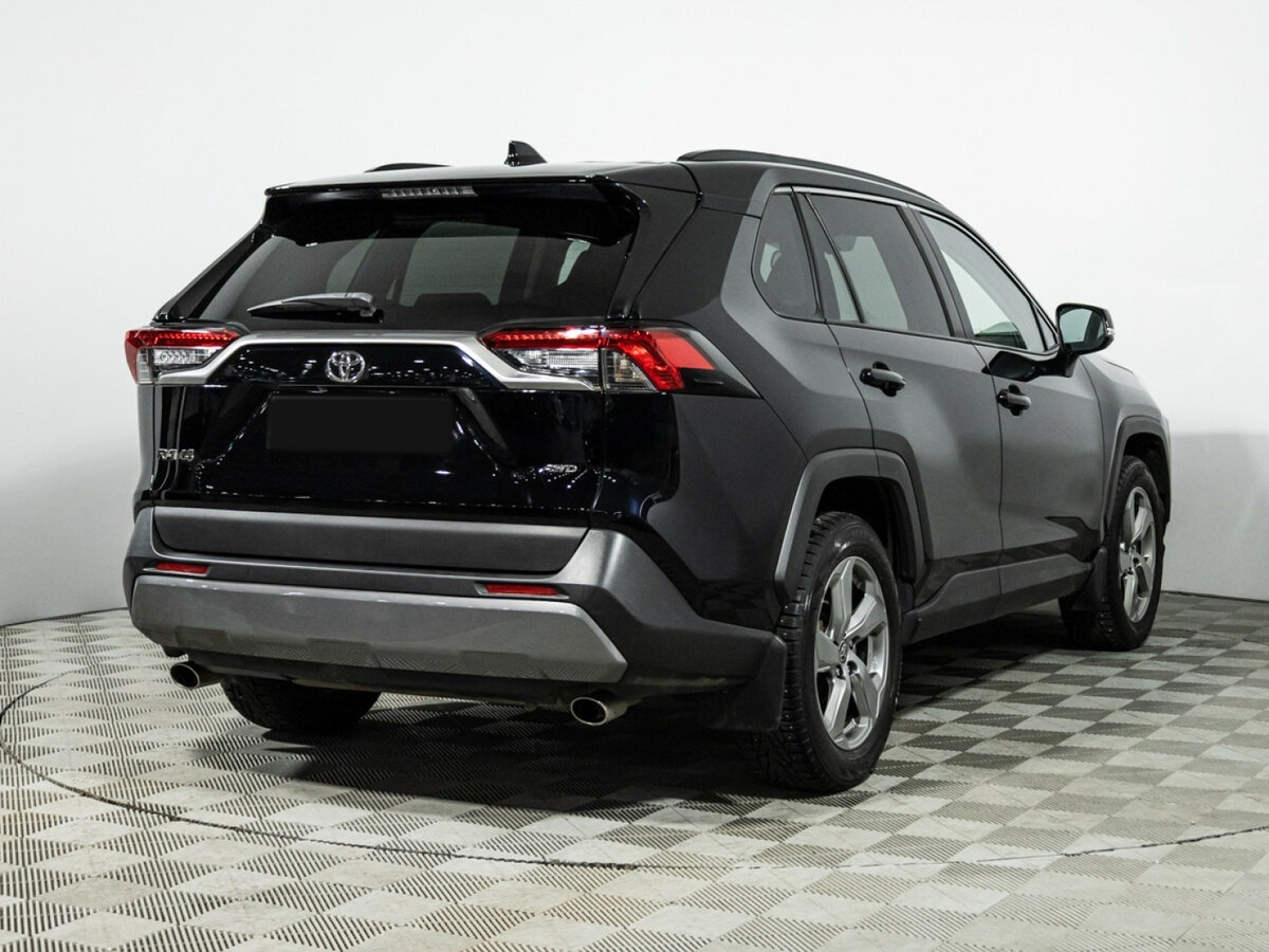 Toyota RAV4 с пробегом — 2021 год. Фото: #3
