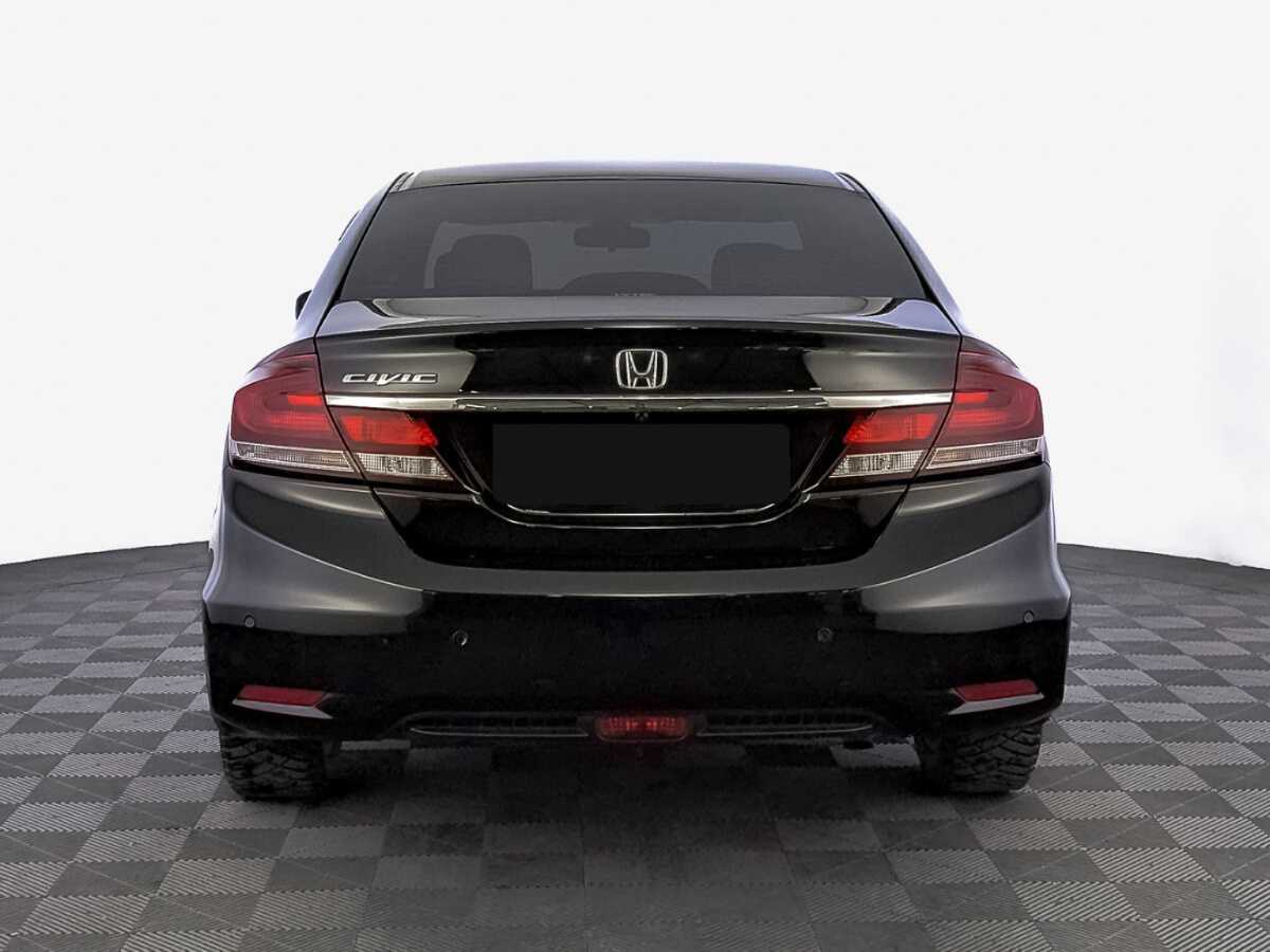 Honda Civic с пробегом — 2013 год. Фото: #5