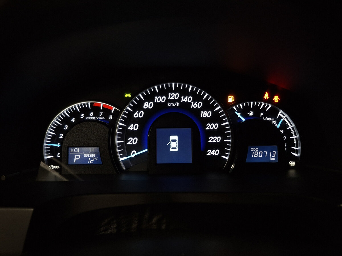 Toyota Camry с пробегом — 2014 год. Фото: #12