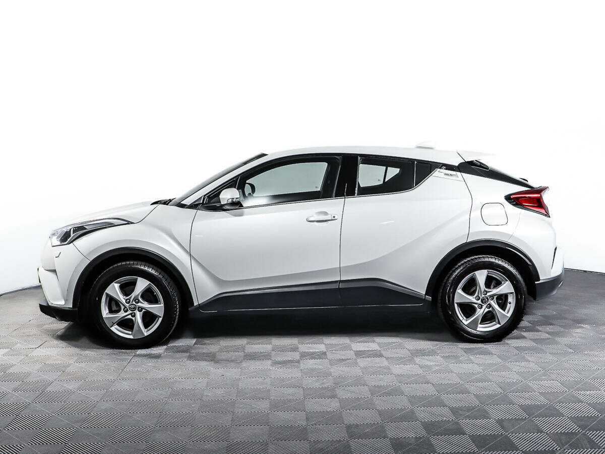 Toyota C-HR с пробегом — 2018 год. Фото: #7