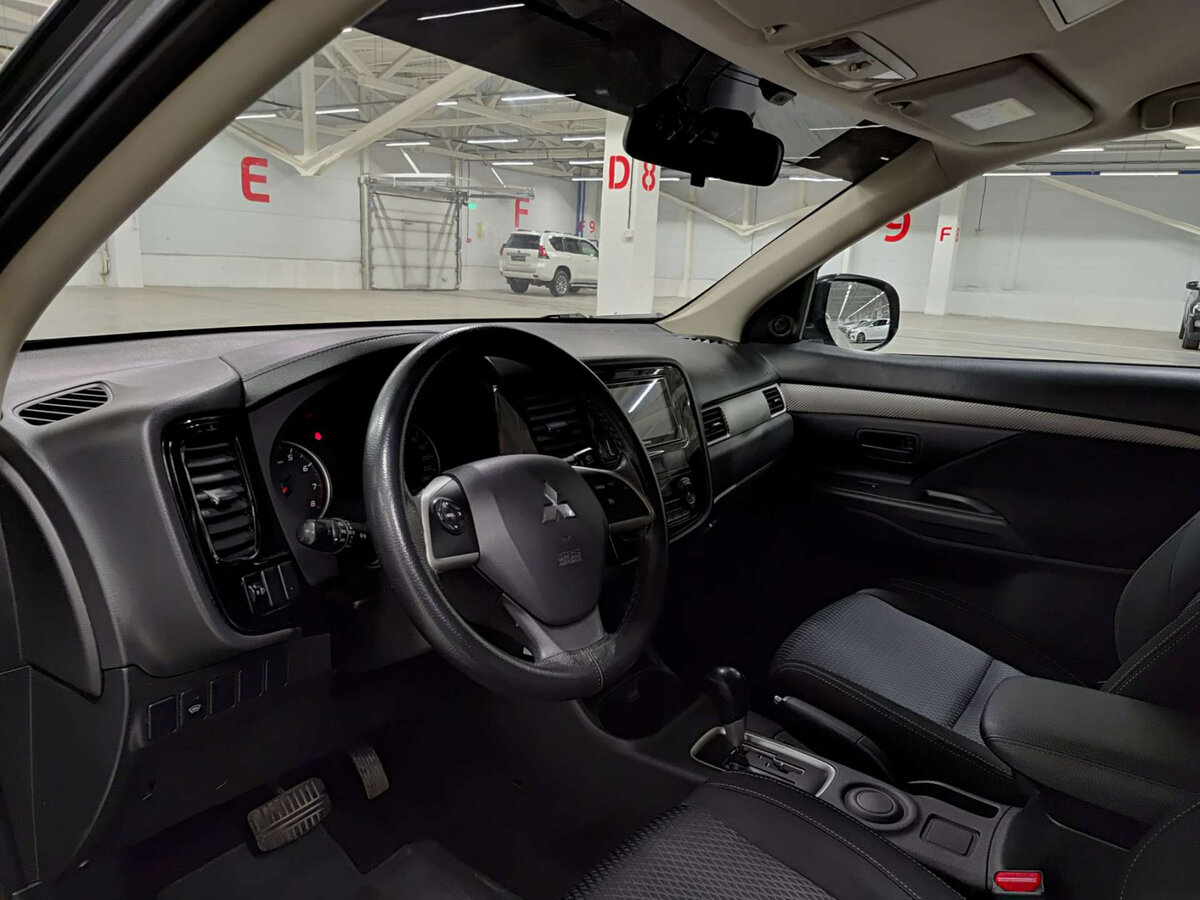 Mitsubishi Outlander с пробегом — 2016 год. Фото: #15