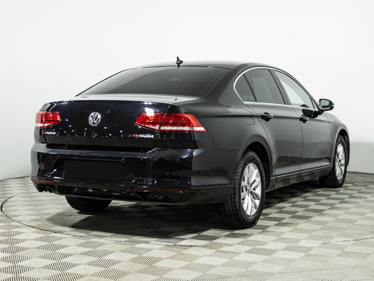 Volkswagen Passat с пробегом — 2017 год. Фото: #3