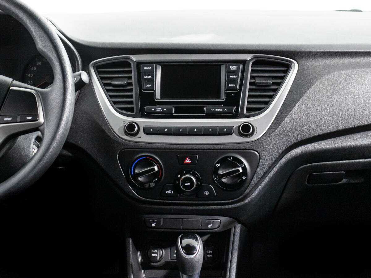 Hyundai Solaris с пробегом — 2017 год. Фото: #13