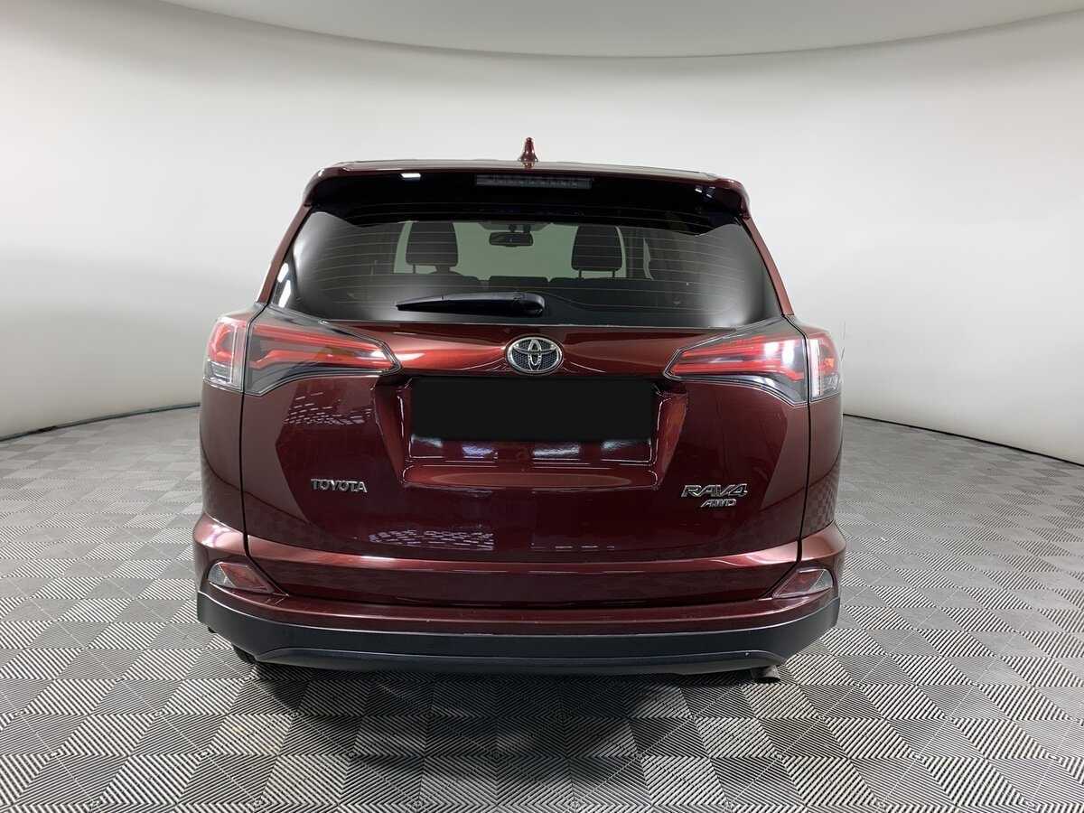 Toyota RAV4 с пробегом — 2018 год. Фото: #5