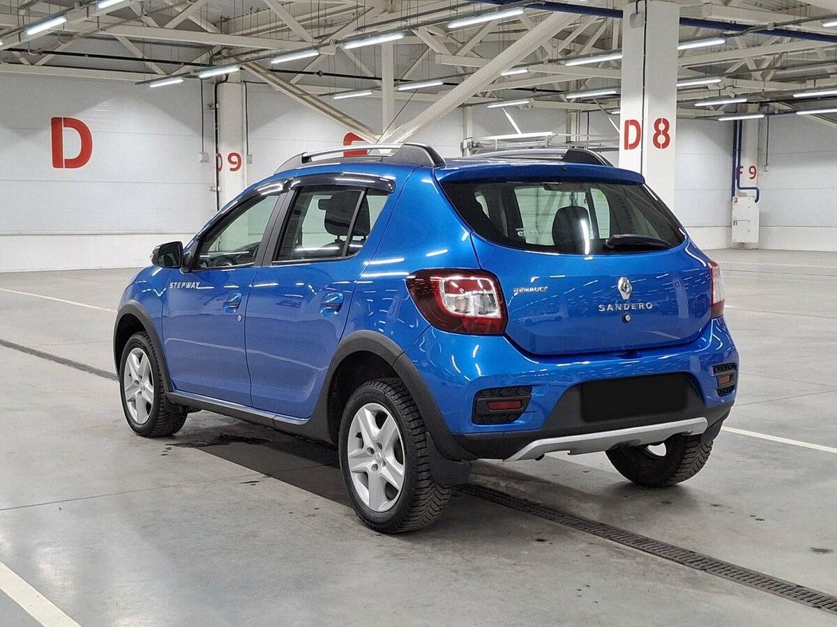 Renault Sandero с пробегом — 2016 год. Фото: #6