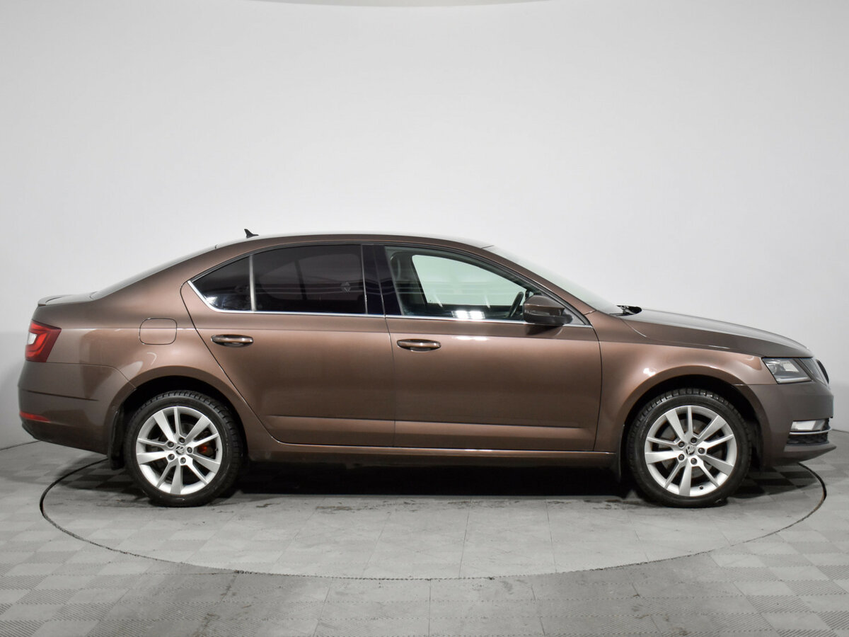 Skoda Octavia с пробегом — 2017 год. Фото: #3