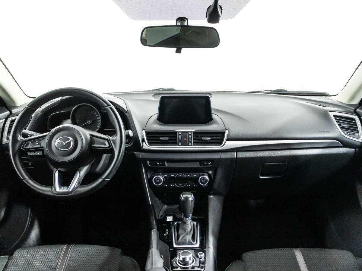Mazda 3 с пробегом — 2016 год. Фото: #18