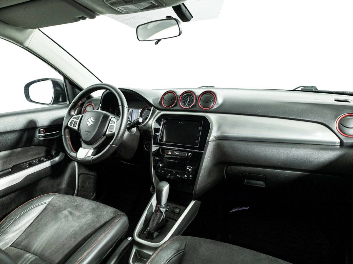 Suzuki Vitara с пробегом — 2018 год. Фото: #8