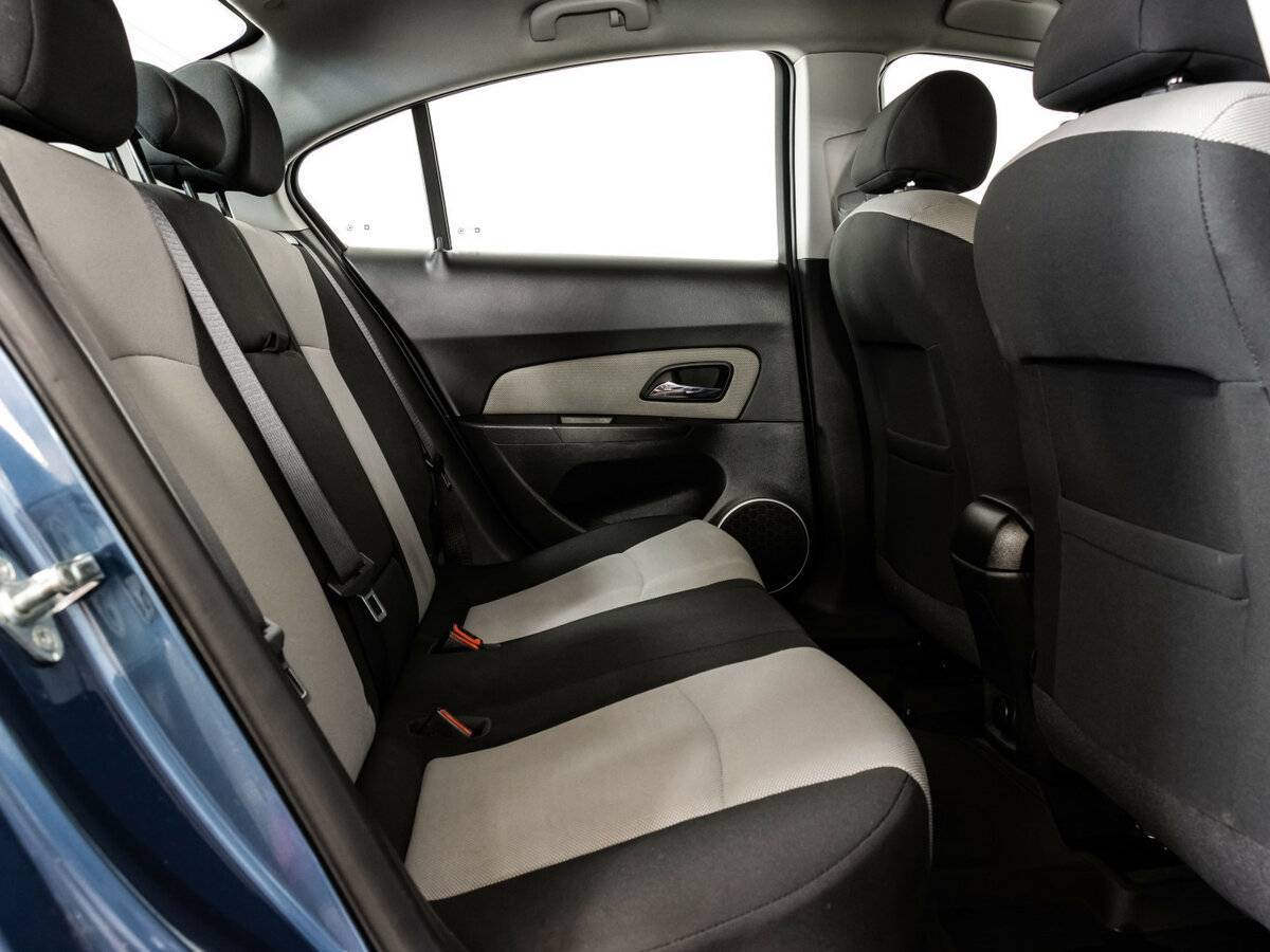 Chevrolet Cruze с пробегом — 2014 год. Фото: #10
