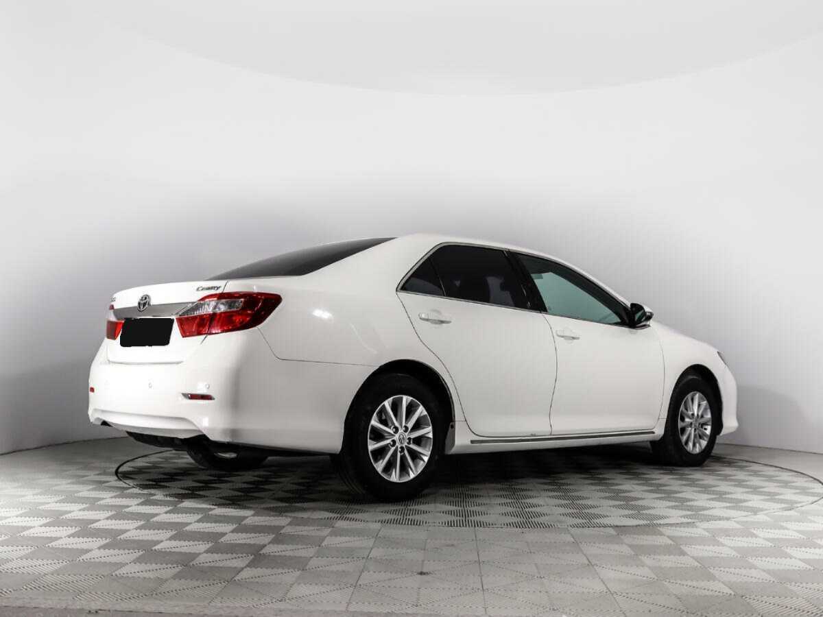 Toyota Camry с пробегом — 2014 год. Фото: #4
