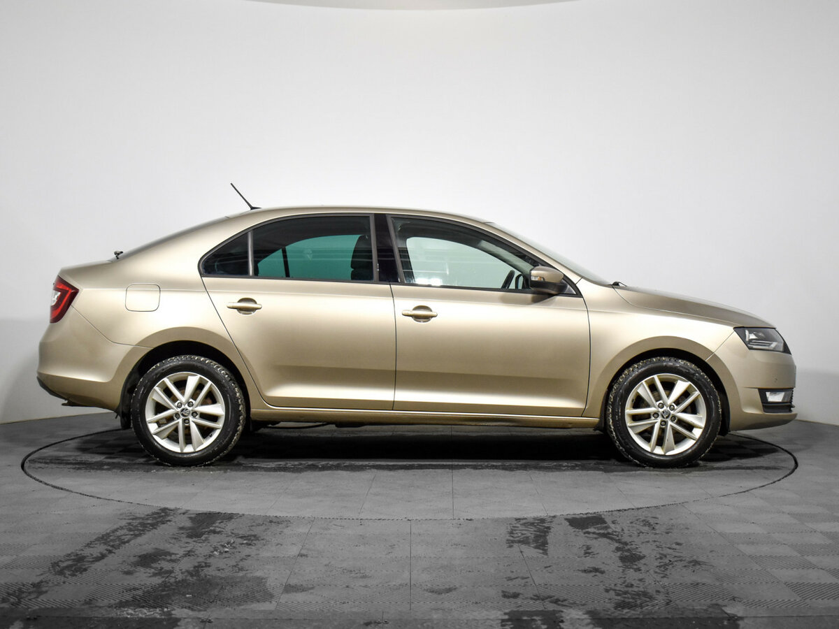 Skoda Rapid с пробегом — 2019 год. Фото: #3
