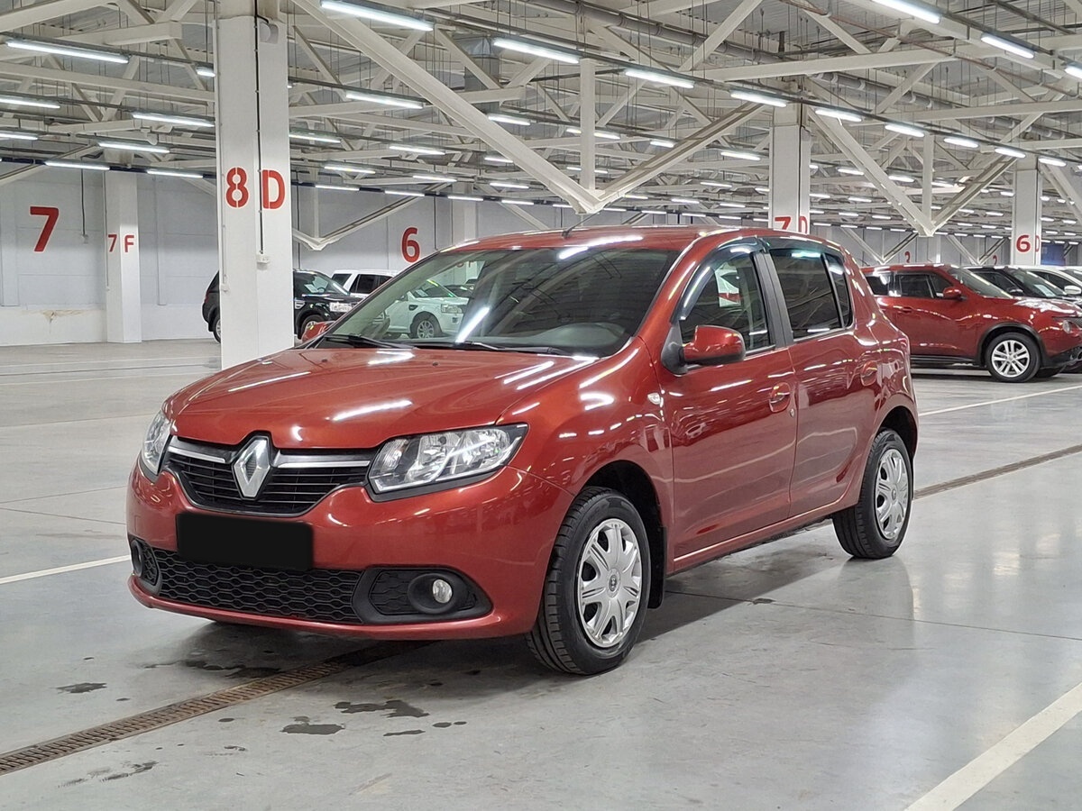 Renault Sandero с пробегом — 2017 год. Посмотреть фото