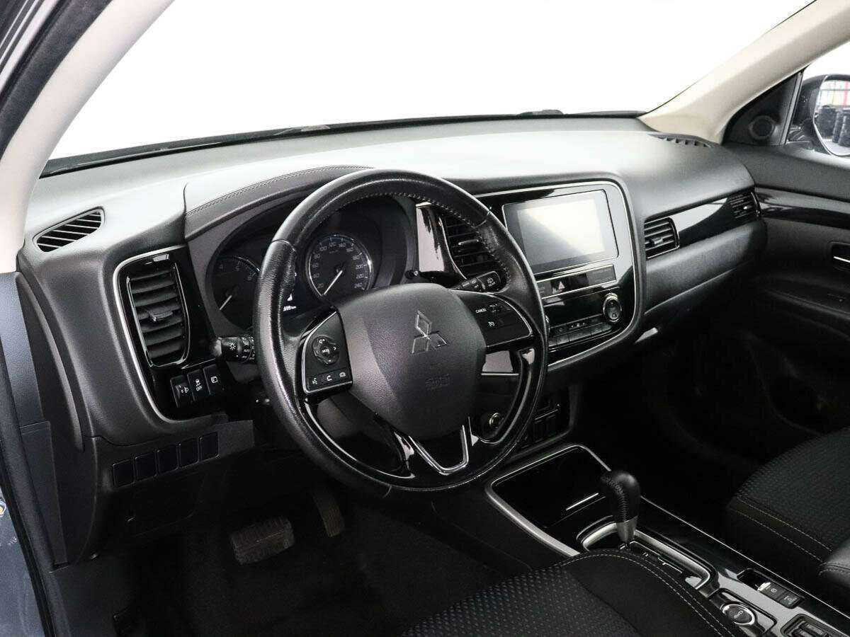 Mitsubishi Outlander с пробегом — 2018 год. Фото: #7