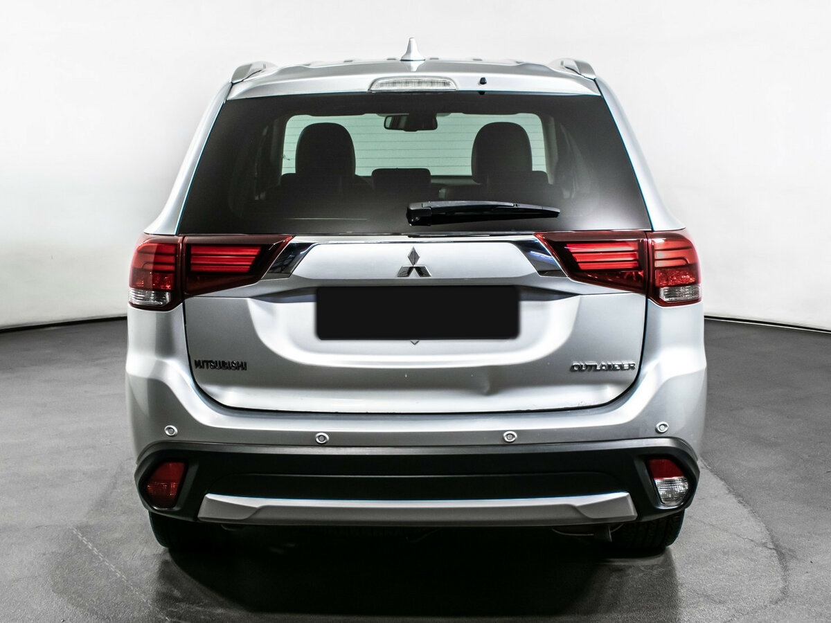 Mitsubishi Outlander с пробегом — 2017 год. Фото: #5