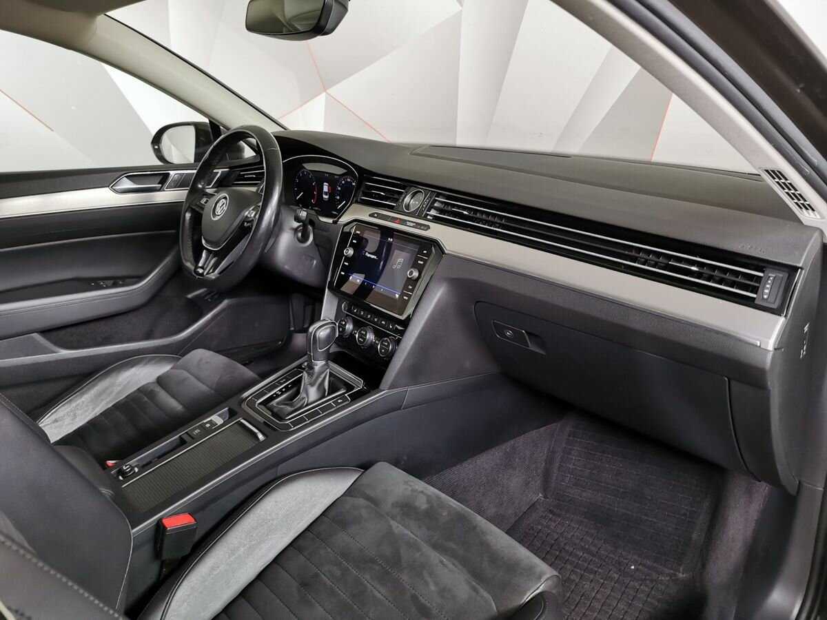 Volkswagen Passat с пробегом — 2018 год. Фото: #8