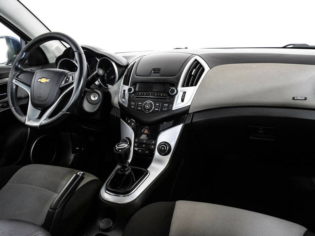 Chevrolet Cruze с пробегом — 2014 год. Фото: #6