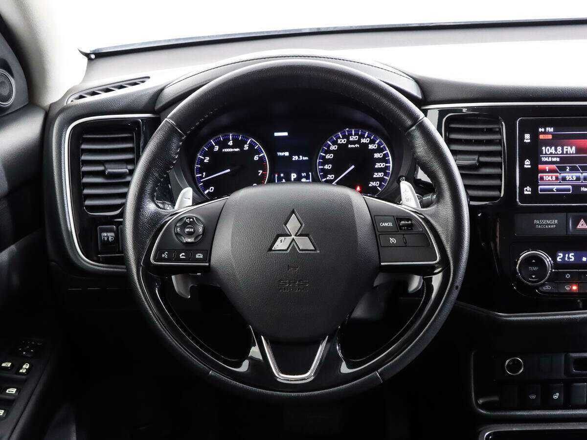 Mitsubishi Outlander с пробегом — 2018 год. Фото: #9